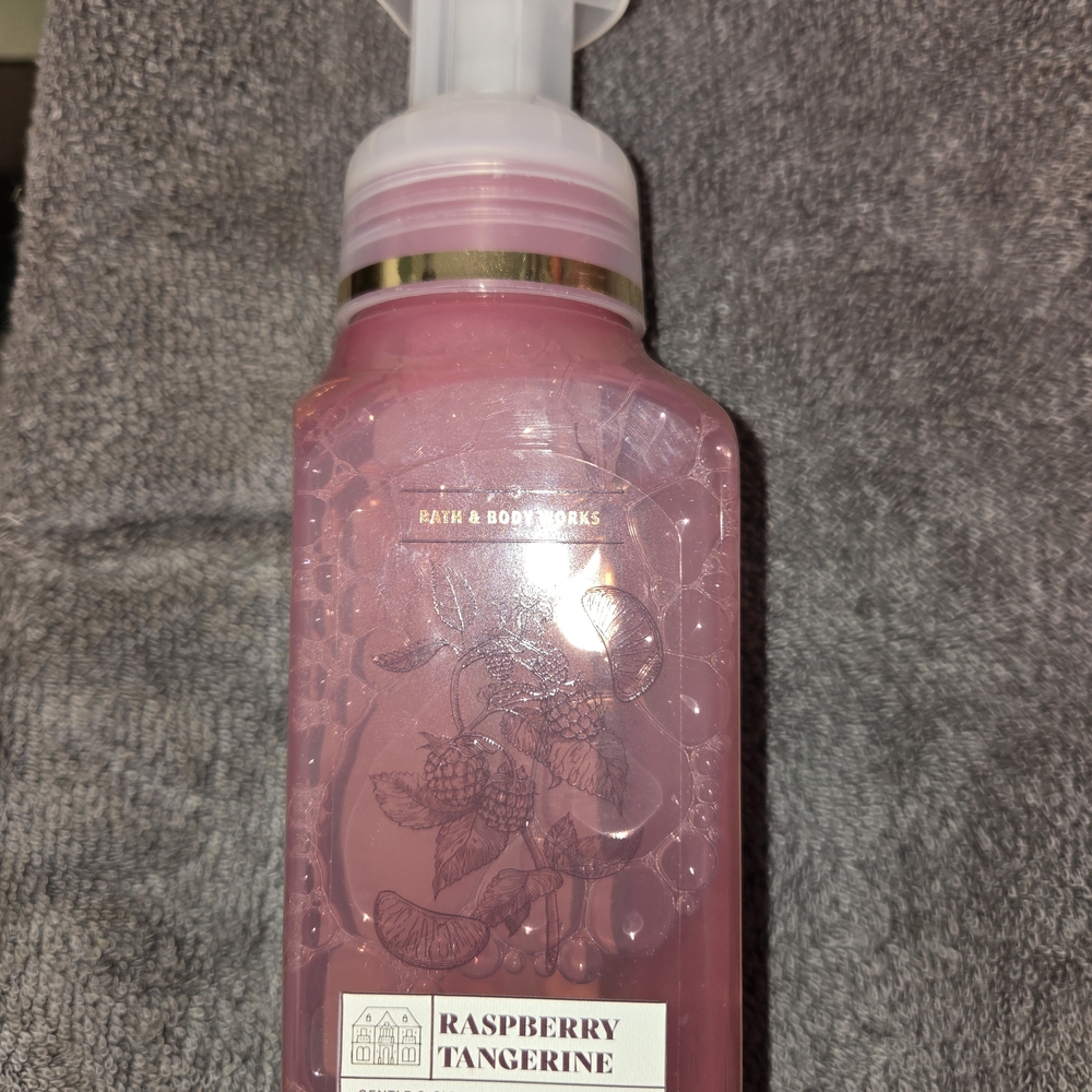 Bath & Body Works Pink Raspberry Tangerine Hand Soap